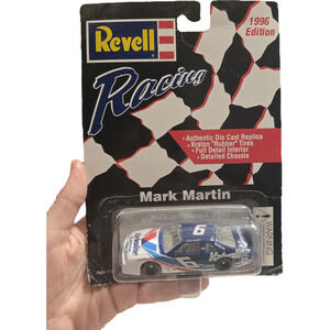 Revell Racing 1996 Mark Martin #06 Valvoline 1/64 Die-Cast NIB Nascar Die Cast